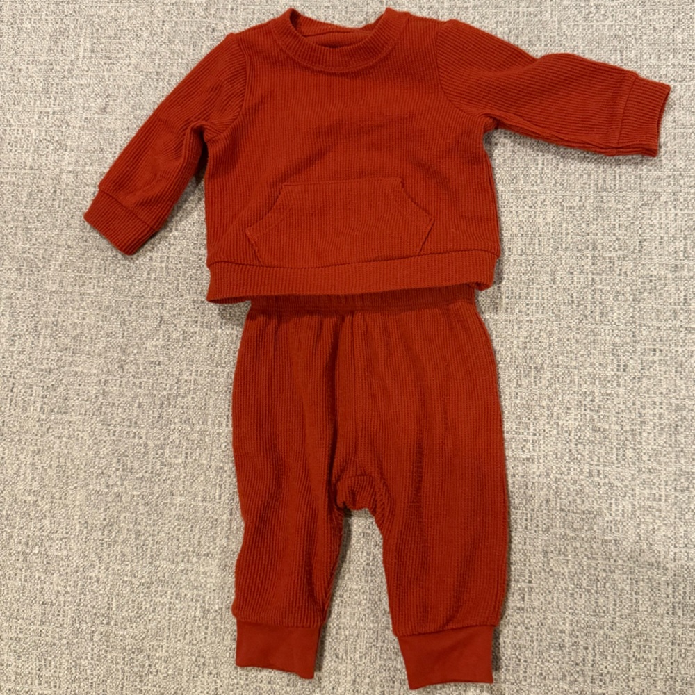 Super soft waffle print long sleeve and pant set by Cat & Jack